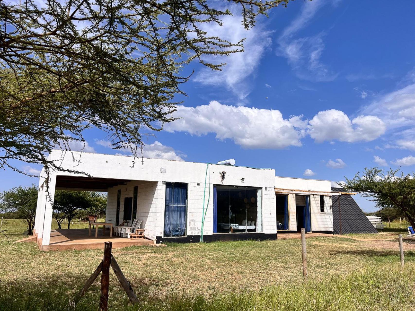 Amboseli Glass House Oloitokitok Bagian luar foto